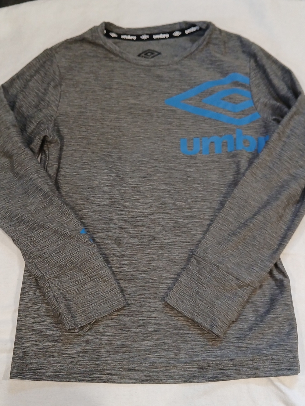 Umbro Gray Thick, Warm Long-Sleeve Tee with Blue Logo And Thumbholes
